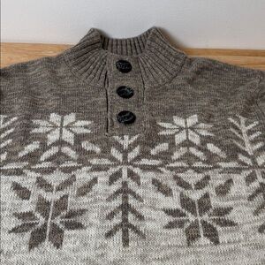 Men’s amongst others Snowflake Sweater with Button Collar